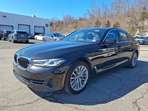 Used 2023 BMW 530i xDrive w/ Convenience Package AWD/4WD image 3