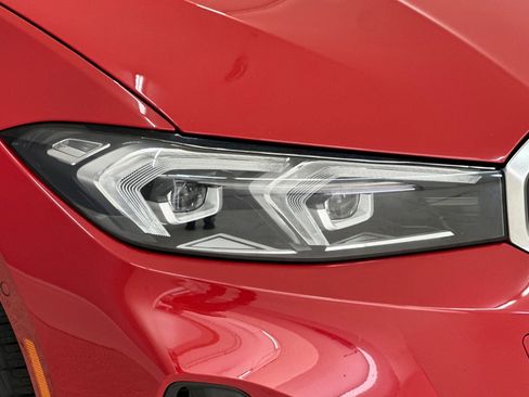 Certified 2024 BMW 330i Sedan w/ Convenience Package RWD image 10