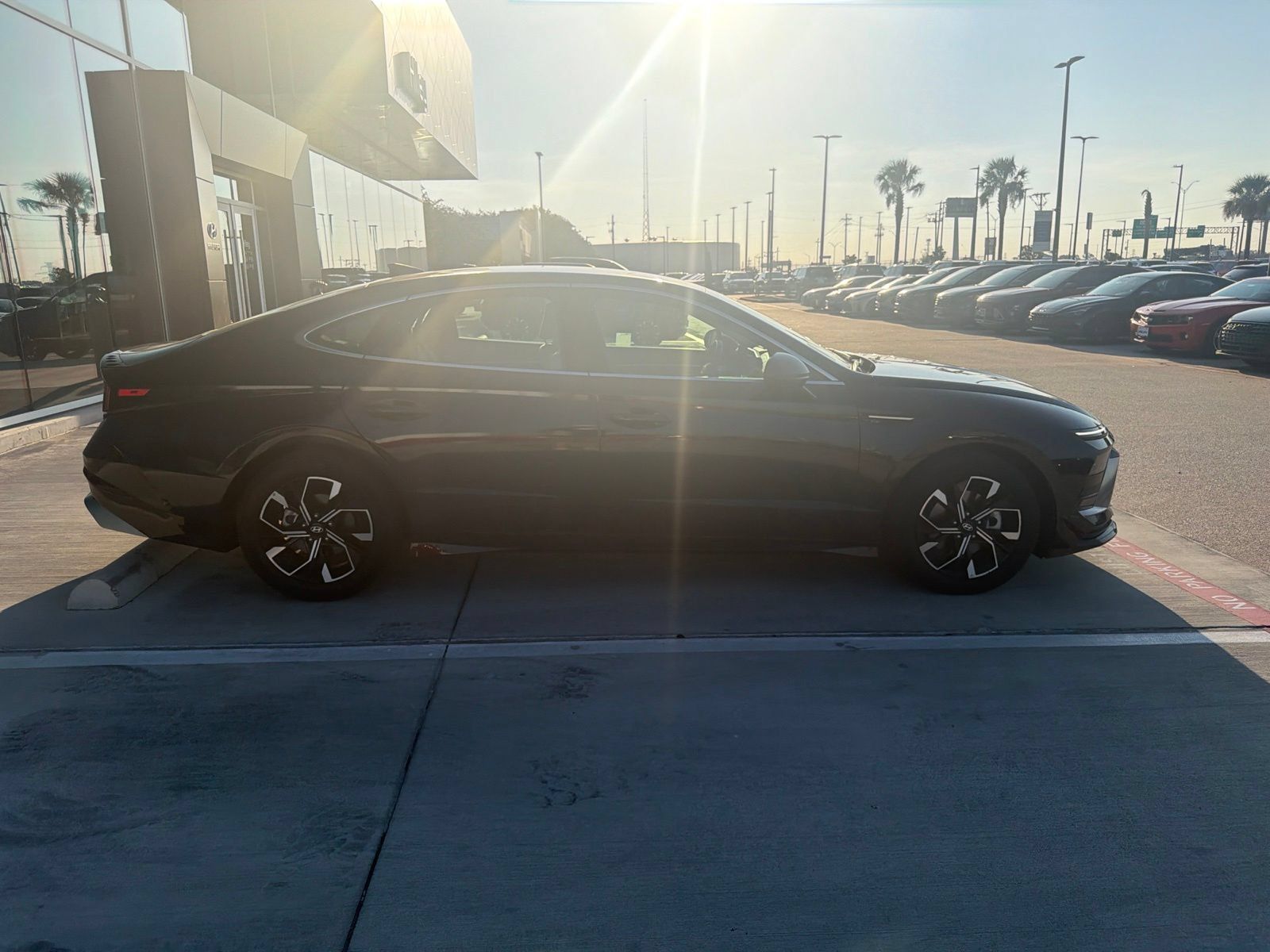 Used 2025 Hyundai Sonata SEL FWD image 4