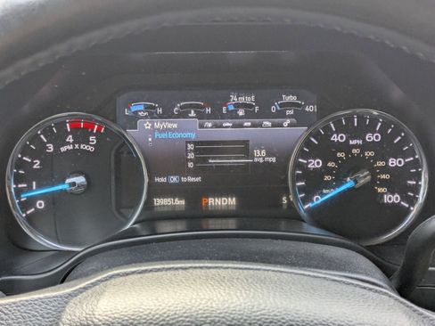 Used 2021 Ford F350 Lariat w/ Chrome Package image 18