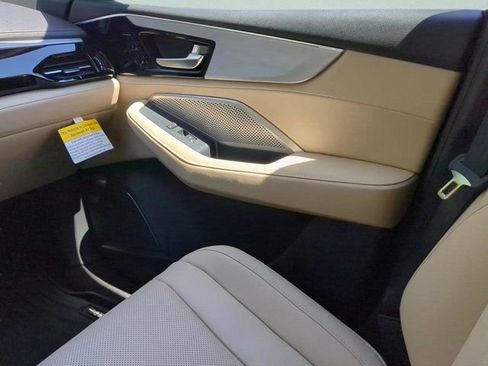 Used 2023 Acura MDX SH-AWD w/ Technology Package image 17