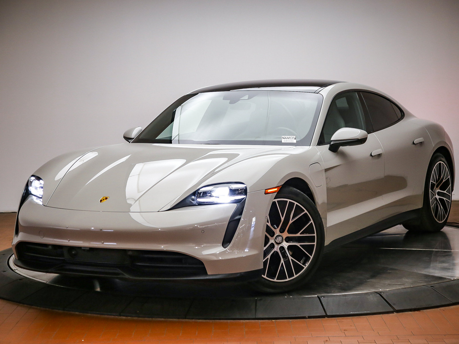 Certified 2022 Porsche Taycan 4S AWD/4WD image 1