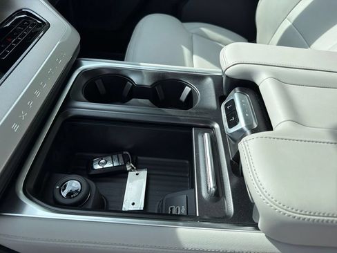 New 2026 Ford Expedition Max Active RWD image 21