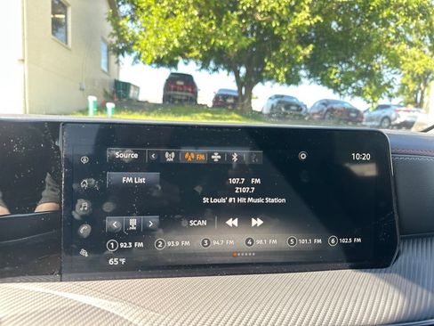 Used 2025 Nissan Kicks SR AWD/4WD image 12