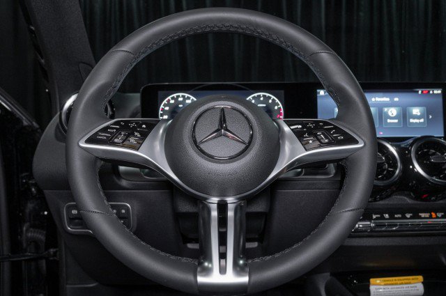 Certified 2026 Mercedes-Benz GLB 250 image 19