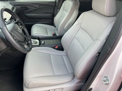 Used 2023 Honda Passport Elite image 18