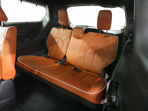 New 2026 Chrysler Pacifica Pinnacle image 26
