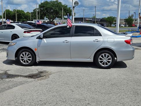 Used 2013 Toyota Corolla LE FWD image 6