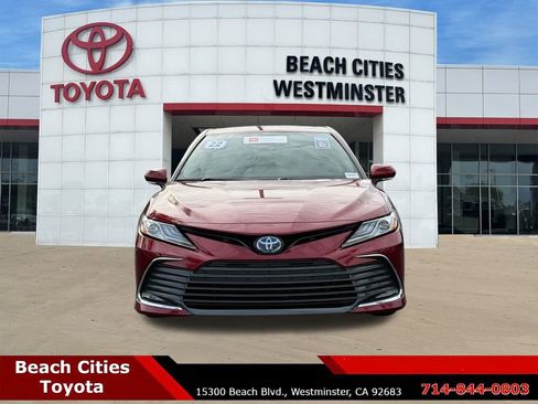 Certified 2022 Toyota Camry XLE image 4