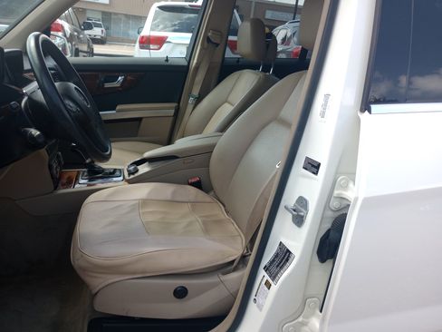 Used 2010 Mercedes-Benz GLK 350 2WD image 10