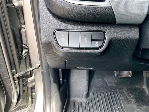 Used 2024 Kia Seltos LX AWD/4WD image 25
