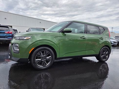 Used 2021 Kia Soul EX image 1