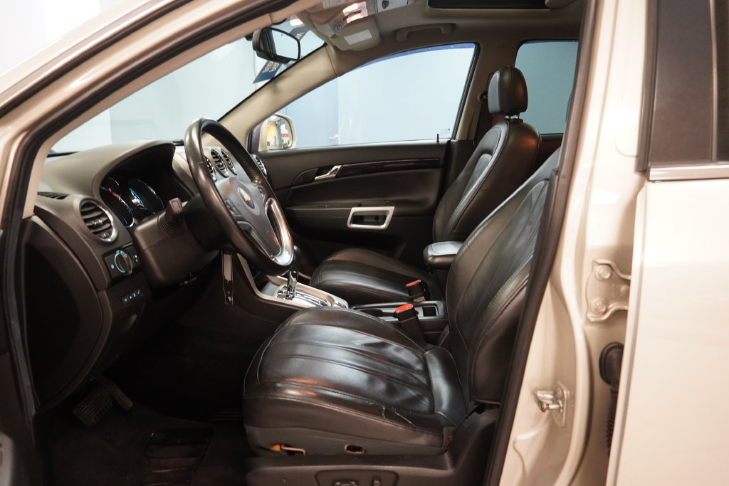 Used 2014 Chevrolet Captiva Sport LTZ FWD image 6