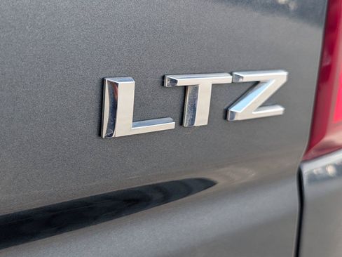 Used 2020 Chevrolet Silverado 1500 LTZ w/ LTZ Plus Package AWD/4WD image 38