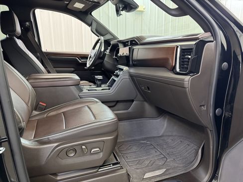 Used 2023 GMC Sierra 1500 Denali w/ Denali Reserve Package image 27