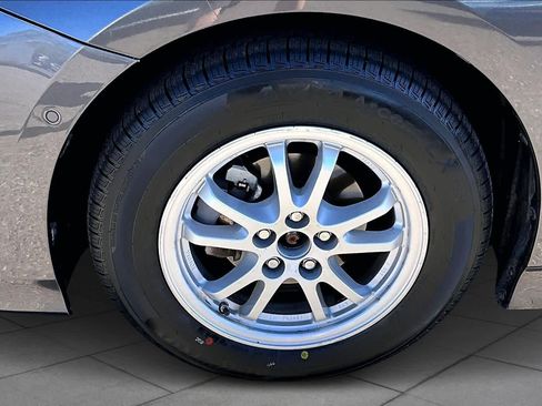 Used 2017 Toyota Prius Prime Advanced image 10