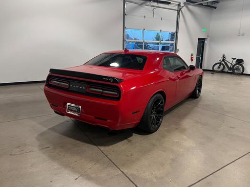 Used 2015 Dodge Challenger SRT Hellcat RWD image 3
