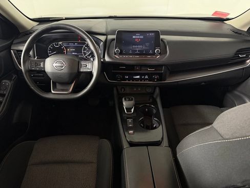Used 2025 Nissan Rogue SV FWD image 13