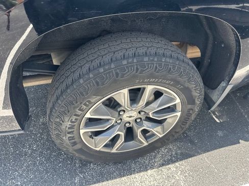 Used 2022 Chevrolet Silverado 1500 RST AWD/4WD image 13