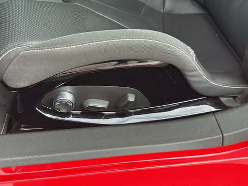 Used 2025 Chevrolet Corvette Stingray Preferred Cpe w/ Z51 Performance Package image 10