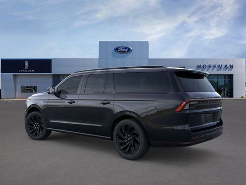 New 2025 Lincoln Navigator L Reserve w/ Jet Appearance Package image 4