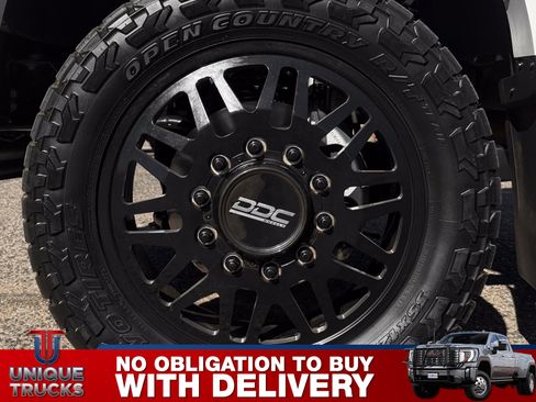 Used 2023 Ford F450 Lariat w/ FX4 Off-Road Package image 12