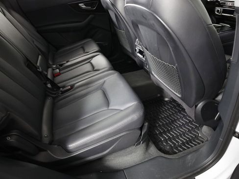 Used 2018 Audi Q7 3.0T Prestige w/ Prestige Package image 24