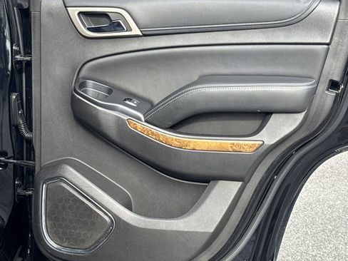 Used 2015 GMC Yukon Denali w/ Premium Package image 16