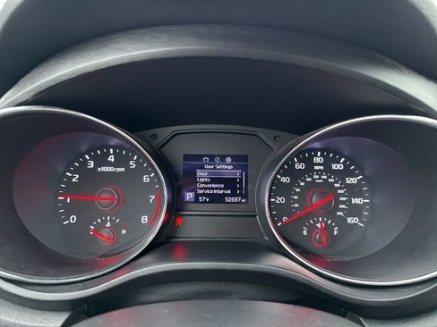 Used 2020 Kia Sedona LX FWD image 11