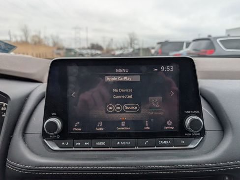 Used 2021 Nissan Rogue SV image 19