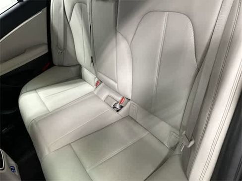 Used 2024 Genesis G70 2.5T image 11