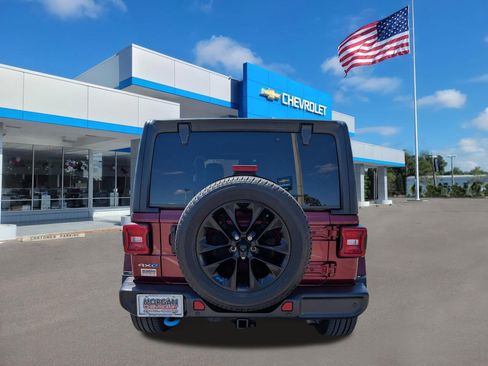 Used 2022 Jeep Wrangler Unlimited Sahara w/ Dual Top Group image 5