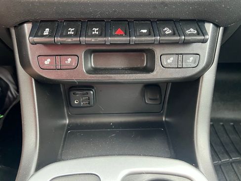 Used 2020 Chevrolet Colorado ZR2 w/ ZR2 Dusk Special Edition image 35