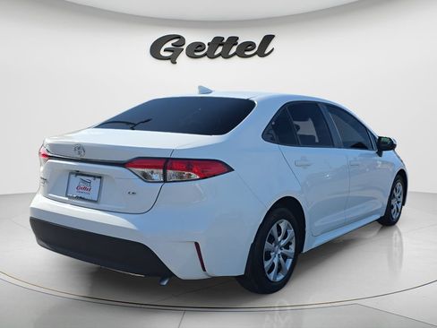 Used 2025 Toyota Corolla LE FWD image 5