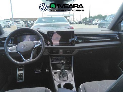 Used 2025 Volkswagen Jetta Sport FWD image 4