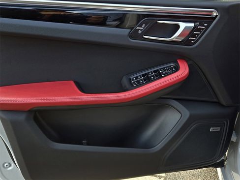 Used 2021 Porsche Macan GTS image 13