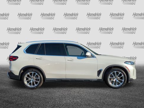 Used 2024 BMW X5 xDrive40i w/ Premium Package image 11