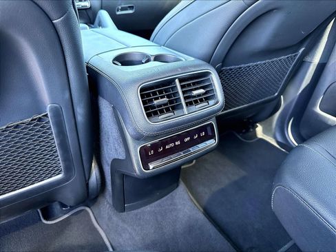 Used 2024 Mercedes-Benz GLS 450 4MATIC image 39