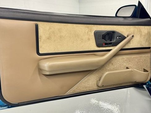 Used 1992 Pontiac Firebird Formula image 16