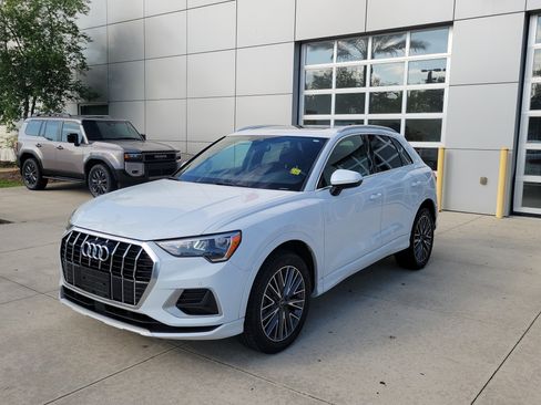 Used 2022 Audi Q3 2.0T Premium AWD/4WD image 1