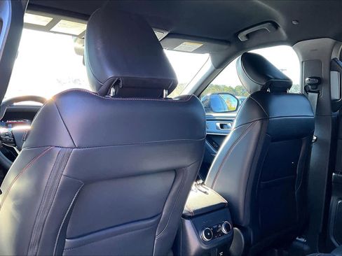 Used 2025 Ford Explorer ST-Line w/ Premium Package image 22