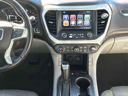 Used 2019 GMC Acadia SLT image 11