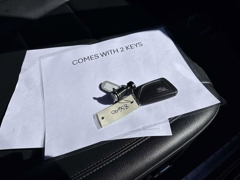 Used 2022 Cadillac Escalade ESV Luxury image 25