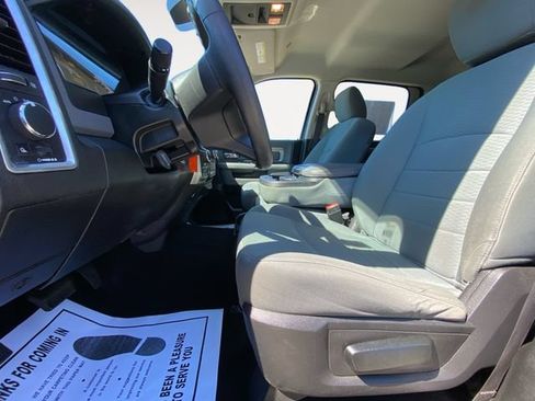 Used 2019 RAM 1500 Classic SLT AWD/4WD image 9