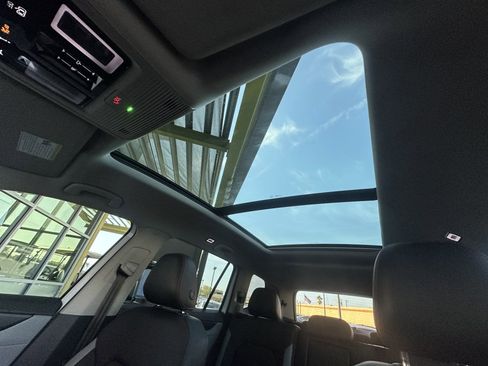 Used 2024 Volkswagen Atlas Peak Edition SEL image 36