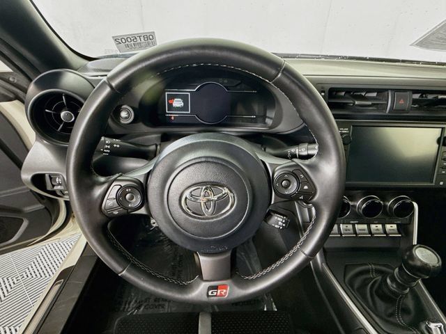 Used 2025 Toyota GR86 Premium w/ ALL Weather Mat Package (TMS) RWD image 11