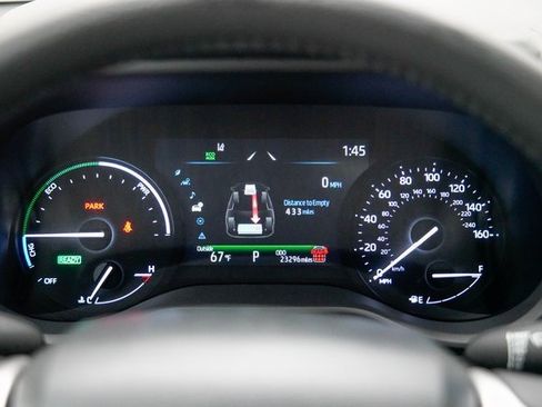 Used 2025 Toyota Sienna XLE image 26