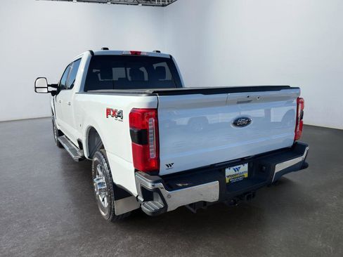 Used 2024 Ford F350 Lariat image 3
