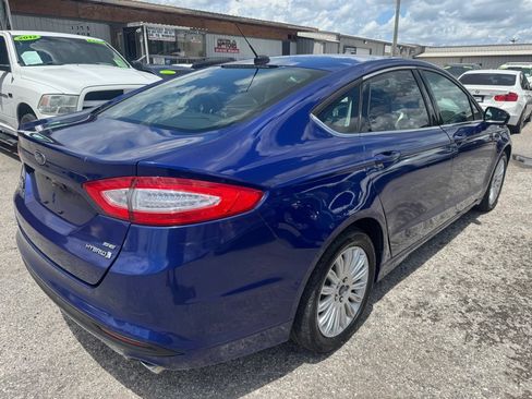 Used 2014 Ford Fusion SE FWD image 6