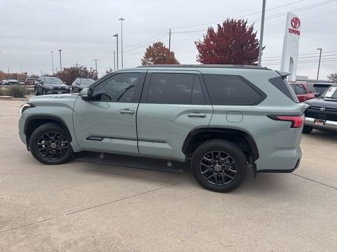 Used 2024 Toyota Sequoia Platinum image 5